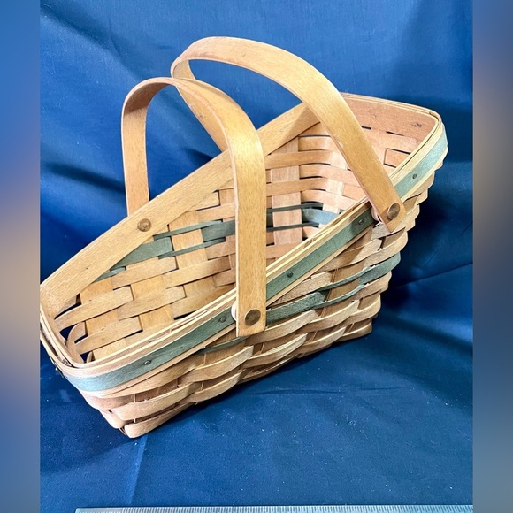 Price Drop- Longaberger Yuletide Traditions Basket Green Christmas Collection 91 - Picture 1 of 10